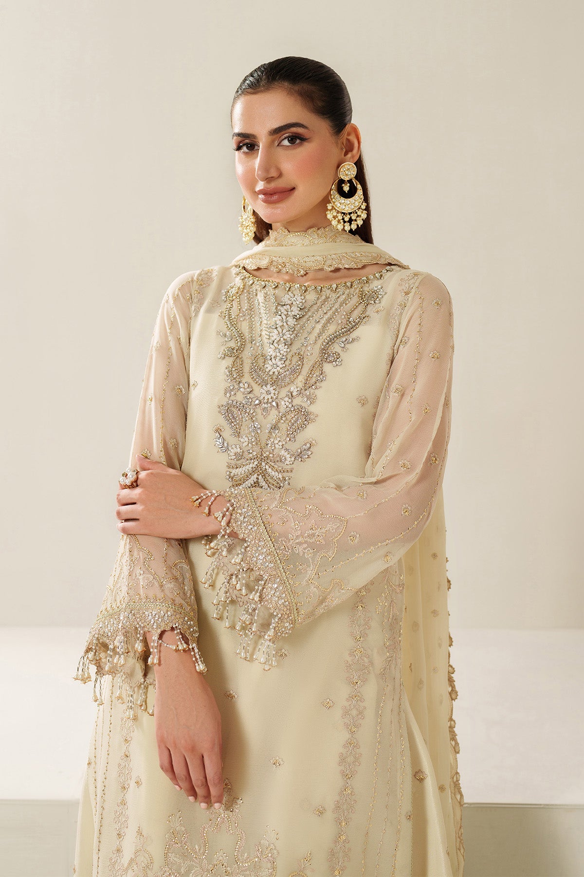 AF-HM-4052-Parnoor